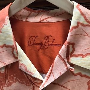 Men's Tommy Bahama 100% silk Fall Leaves Hawaiian